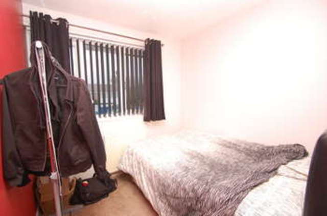  Image of 3 bedroom End of Terrace to rent in Chaucer Walk Hemel Hempstead HP2 at Hemel Hempstead Piccotts End, HP2 7PF