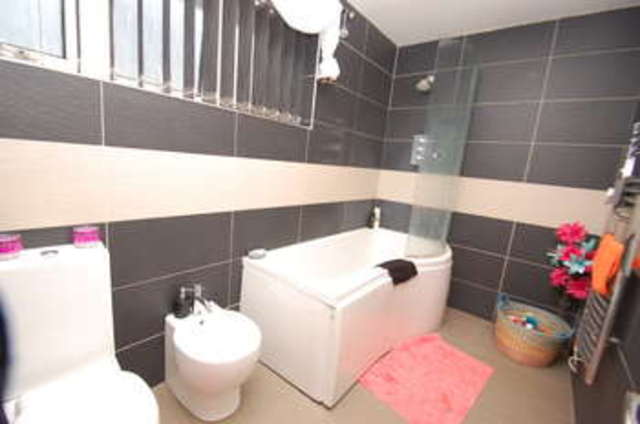  Image of 3 bedroom End of Terrace to rent in Chaucer Walk Hemel Hempstead HP2 at Hemel Hempstead Piccotts End, HP2 7PF
