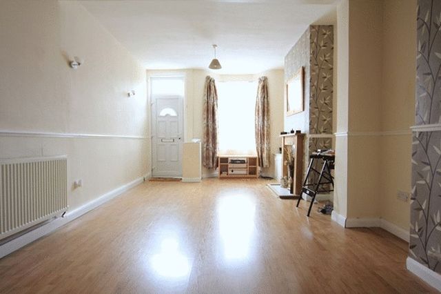  Image of 2 bedroom Terraced house for sale in Cheadle Avenue Old Swan Liverpool L13 at Cheadle Avenue  Liverpool, L13 3AE
