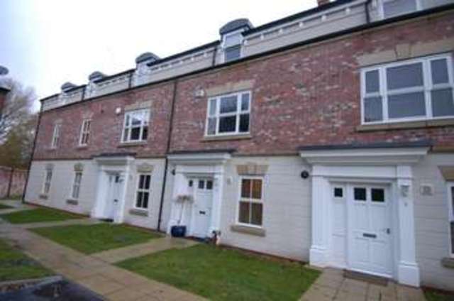  Image of 4 bedroom Terraced house to rent in Chester High Road Neston CH64 at Neston South Wirral Gayton, CH64 3TE
