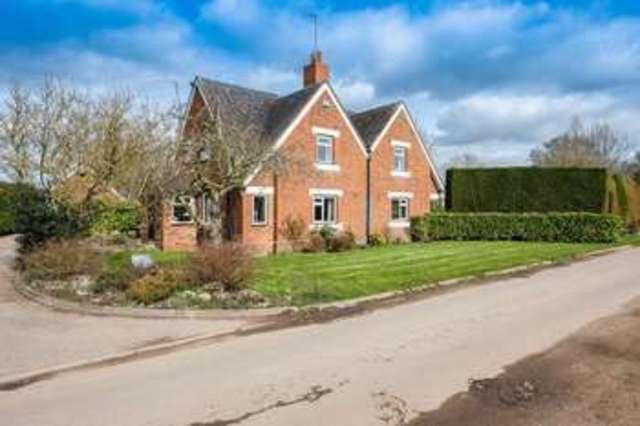  Image of 5 bedroom Detached house for sale in Chesterton Road Pattingham Wolverhampton WV6 at Chesterton Road  Wolverhampton, WV6 7DZ