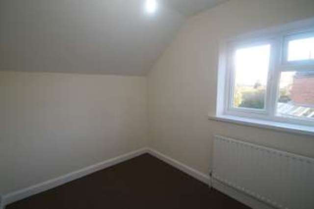  Image of 3 bedroom Semi-Detached house to rent in Chetwynd Road Wolverhampton WV2 at Chetwynd Road  Wolverhampton, WV2 4NZ