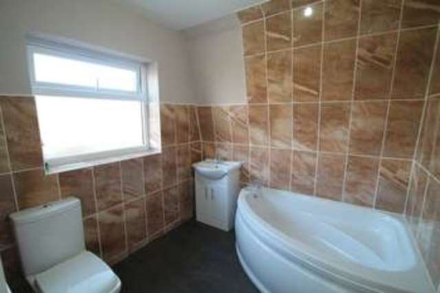  Image of 3 bedroom Semi-Detached house to rent in Chetwynd Road Wolverhampton WV2 at Chetwynd Road  Wolverhampton, WV2 4NZ