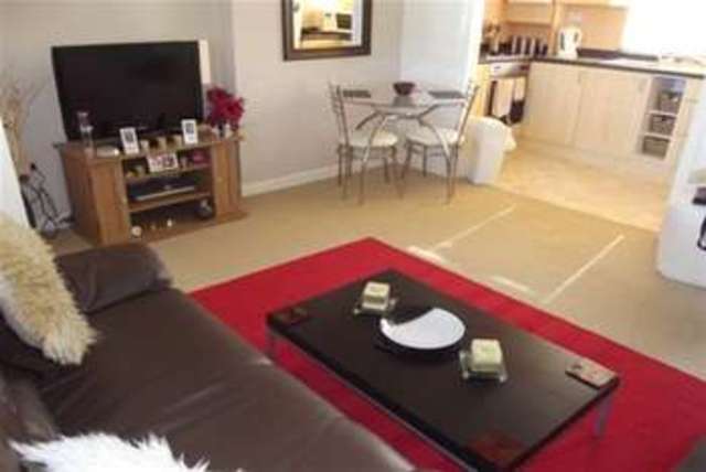  Image of 1 bedroom Flat to rent in Christchurch Road Bournemouth BH1 at Bournemouth, BH1 4AY