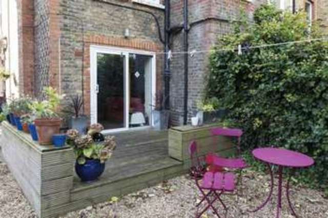  Image of 1 bedroom Flat for sale in Christchurch Road London N8 at Christchurch Road  Crouch End, N8 9QL