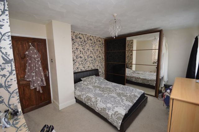  Image of 2 bedroom Terraced house for sale in Churchfield Road Houghton Regis Dunstable LU5 at Churchfield Road  Houghton Regis, LU5 5HW