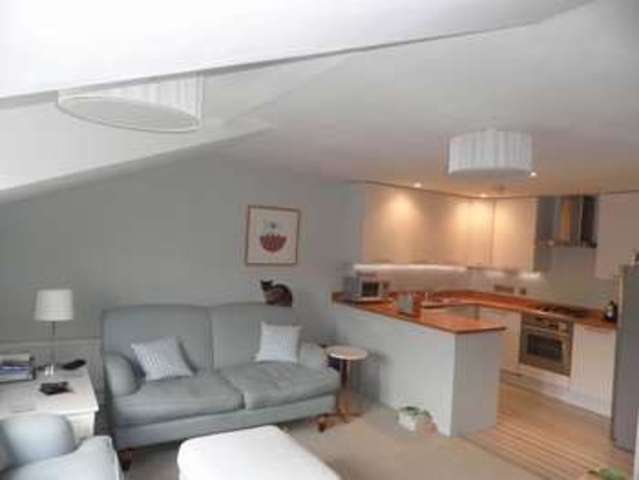  Image of 2 bedroom Flat to rent in Claremont Avenue Bristol BS7 at Claremont Avenue Bishopston Bristol, BS7 8JB