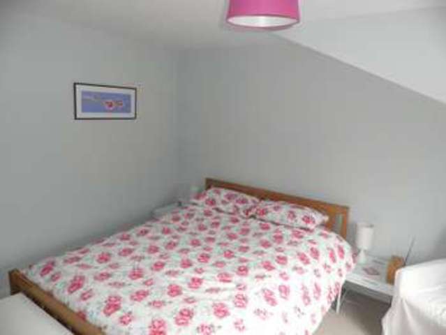  Image of 2 bedroom Flat to rent in Claremont Avenue Bristol BS7 at Claremont Avenue Bishopston Bristol, BS7 8JB