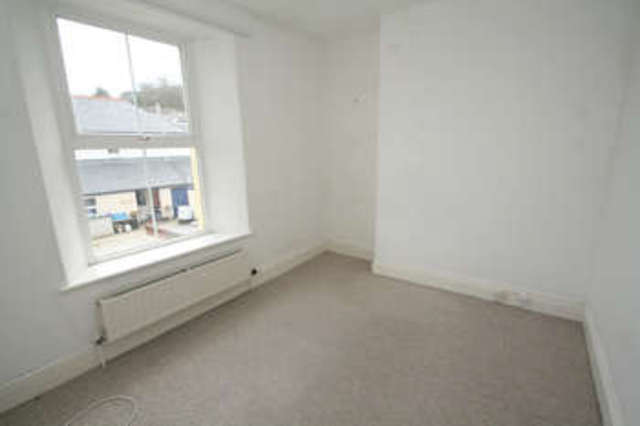  Image of 4 bedroom End of Terrace for sale in Clovelly View Plymouth PL9 at Turnchapel Plymouth Devon, PL9 9SY