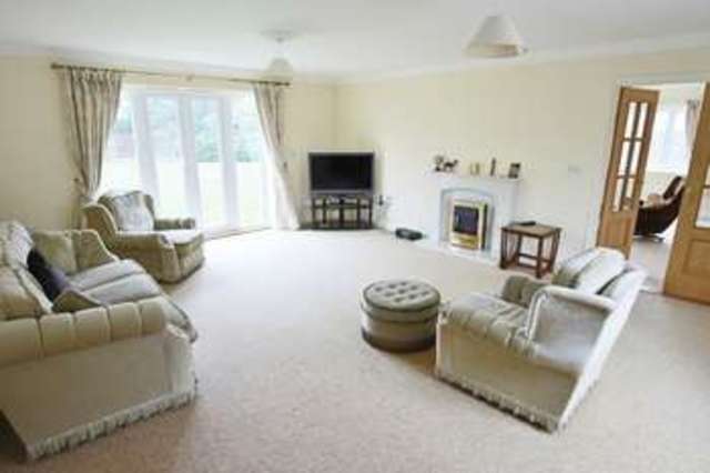  Image of 5 bedroom Bungalow for sale in Clover Way Lowestoft NR32 at Clover Way  Lowestoft, NR32 4JT
