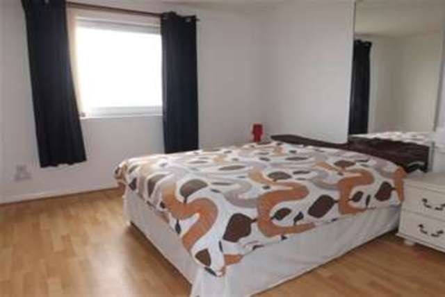  Image of 2 bedroom Flat to rent in Cocklebie Road Stewarton Kilmarnock KA3 at Kilmarnock, KA3 3AR