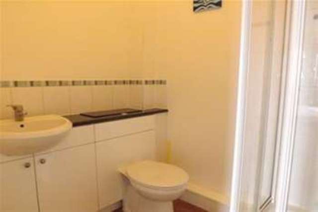  Image of 2 bedroom Flat to rent in Cocklebie Road Stewarton Kilmarnock KA3 at Kilmarnock, KA3 3AR