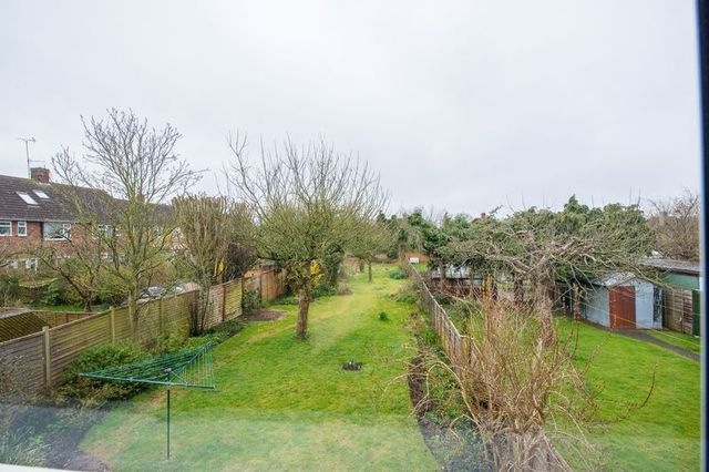  Image of 3 bedroom Semi-Detached house for sale in Como Road Aylesbury HP20 at Como Road  Aylesbury, HP20 1NR