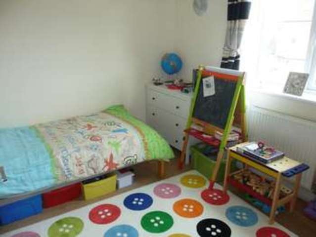  Image of 4 bedroom Detached house for sale in Cookham Road Swindon SN25 at Cookham Road Oakhurst Swindon, SN25 2BW