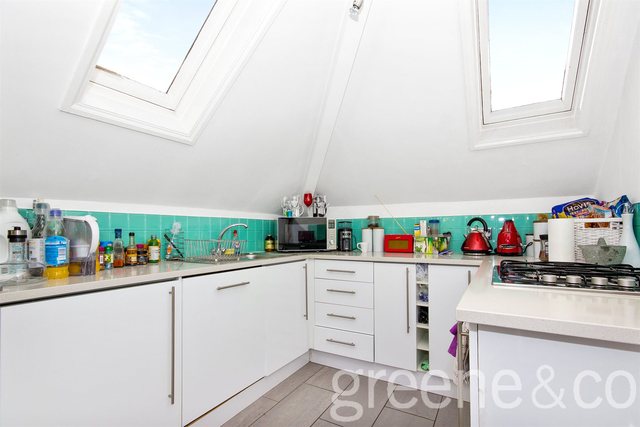  Image of 2 bedroom Flat to rent in Coolhurst Road London N8 at London  Crouch End, N8 8EL