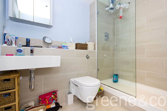  Image of 2 bedroom Flat to rent in Coolhurst Road London N8 at London  Crouch End, N8 8EL