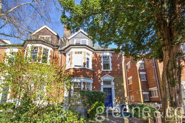  Image of 2 bedroom Flat to rent in Coolhurst Road London N8 at London  Crouch End, N8 8EL