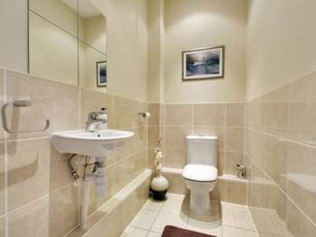 Image of 2 bedroom Maisonette for sale in Massetts Road Horley RH6 at Massetts Road  Horley, RH6 7DT