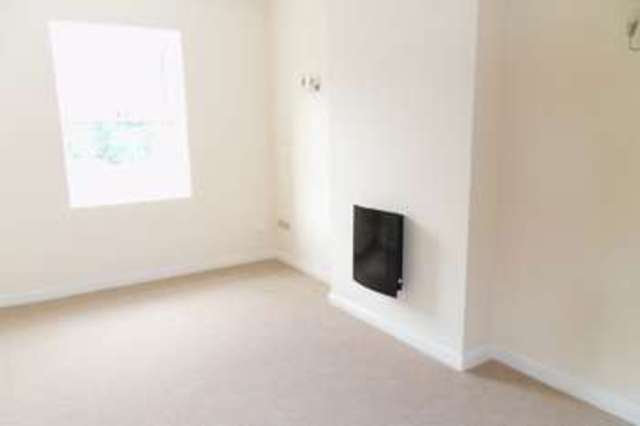  Image of 4 bedroom Terraced house to rent in Copley Hall Terrace Copley Halifax HX3 at Copley Hall Terrace  Halifax, HX3 0TS
