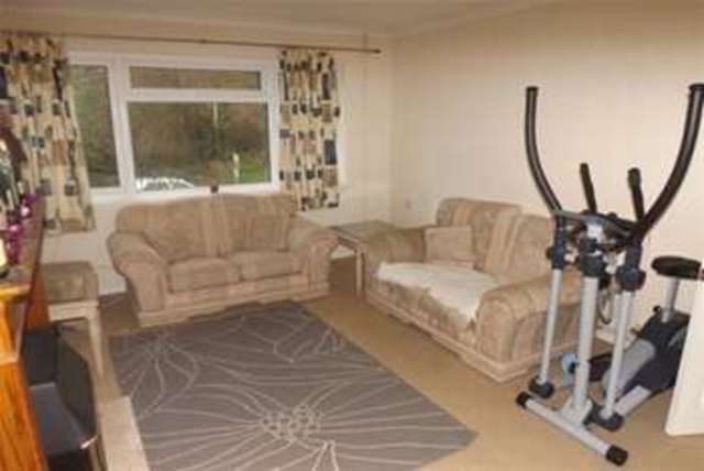  Image of 4 bedroom Detached house to rent in Copperfield Road Southampton SO16 at Southampton, SO16 3NY