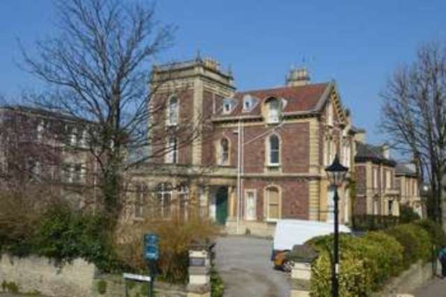  Image of 2 bedroom Flat for sale in Cotham Park Mansions Cotham Park North Cotham Bristol BS6 at Cotham Park North Cotham Bristol, BS6 6BL