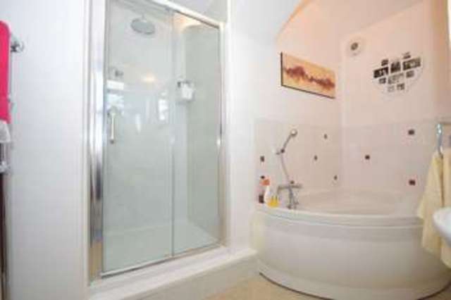  Image of 2 bedroom Flat for sale in Cotham Park Mansions Cotham Park North Cotham Bristol BS6 at Cotham Park North Cotham Bristol, BS6 6BL