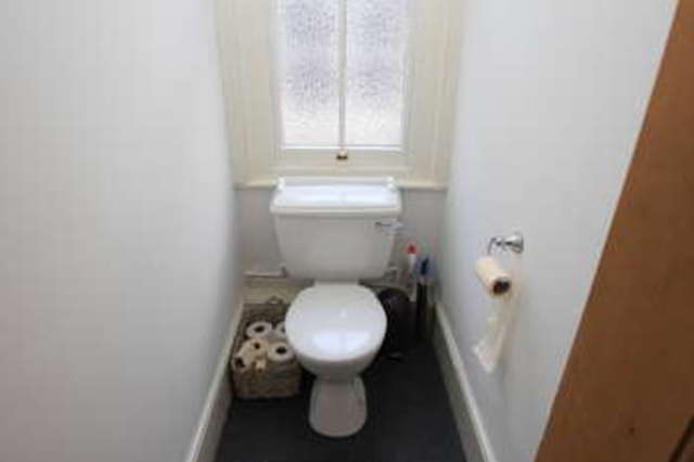  Image of 2 bedroom Flat for sale in Cranes Park Surbiton KT5 at Surbiton Surrey, KT5 8AB