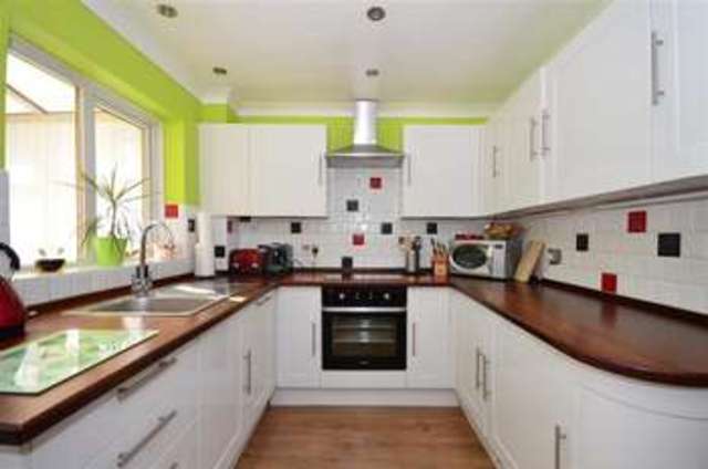  Image of 2 bedroom End of Terrace for sale in Cremer Place Faversham ME13 at Faversham Kent Faversham, ME13 7SG