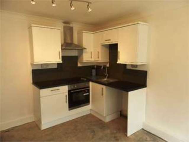  Image of 2 bedroom Apartment for sale in Danbury Close Leigh-on-Sea SS9 at Danbury close Leigh on sea Eastwood, SS9 4BD