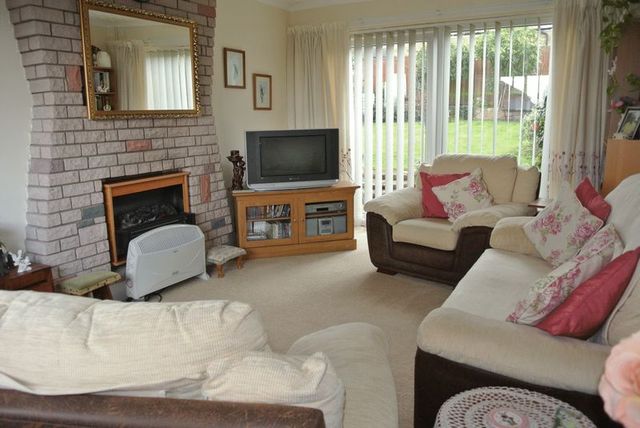  Image of 3 bedroom Semi-Detached house for sale in Denton Avenue Grantham NG31 at Denton Avenue  Grantham, NG31 7JQ
