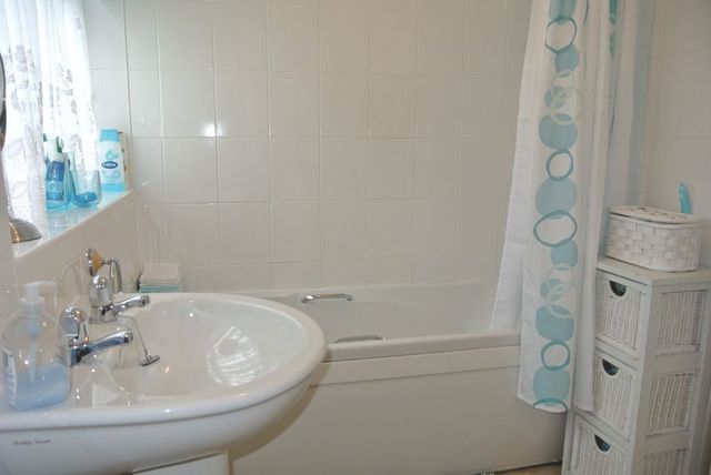  Image of 3 bedroom Semi-Detached house for sale in Denton Avenue Grantham NG31 at Denton Avenue  Grantham, NG31 7JQ