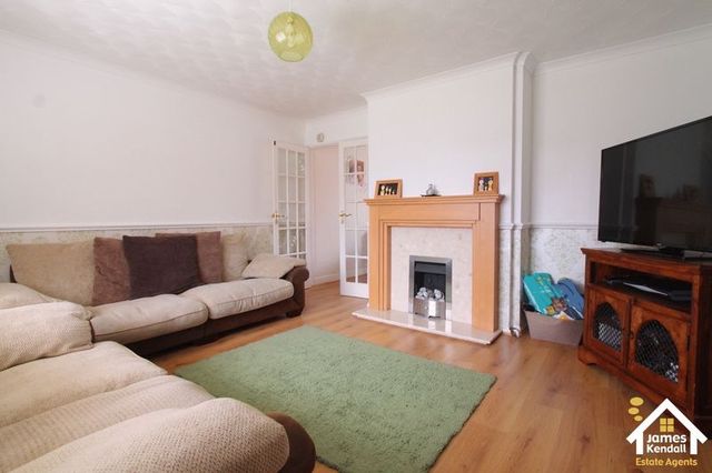  Image of 3 bedroom Property for sale in Dewlands Oakley Bedford MK43 at Dewlands Oakley Bedford, MK43 7RN