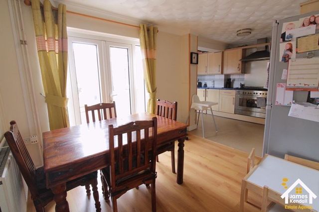  Image of 3 bedroom Property for sale in Dewlands Oakley Bedford MK43 at Dewlands Oakley Bedford, MK43 7RN