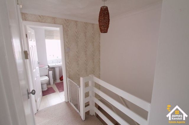  Image of 3 bedroom Property for sale in Dewlands Oakley Bedford MK43 at Dewlands Oakley Bedford, MK43 7RN