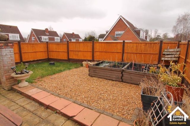  Image of 3 bedroom Property for sale in Dewlands Oakley Bedford MK43 at Dewlands Oakley Bedford, MK43 7RN