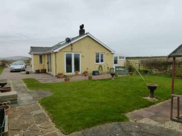  Image of 2 bedroom Detached house for sale in Dinas Dinlle Dinas Dinlle Caernarfon LL54 at Dinas Dinlle, LL54 5TW