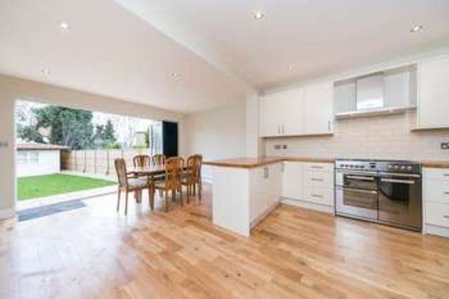  Image of 1 bedroom Property to rent in Dollis Hill Lane London NW2 at London  London, NW2 6JA