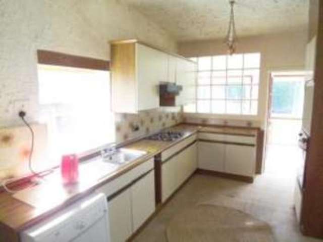  Image of 2 bedroom Bungalow for sale in Douglas Street Hamilton ML3 at Hamilton South Lanarkshire Hamilton, ML3 0BP