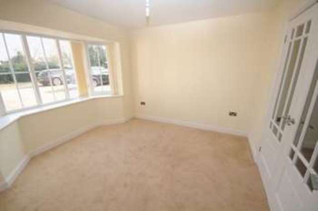  Image of 5 bedroom Detached house for sale in Dove Walk Uttoxeter ST14 at Dove Walk  Uttoxeter, ST14 8EH