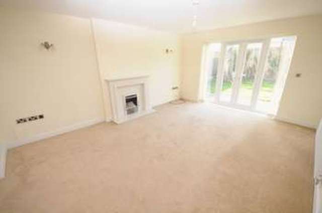  Image of 5 bedroom Detached house for sale in Dove Walk Uttoxeter ST14 at Dove Walk  Uttoxeter, ST14 8EH