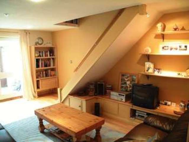  Image of 2 bedroom Terraced house to rent in Dovehouse Close Eynsham Witney OX29 at Dovehouse Close  Eynsham, OX29 4EW