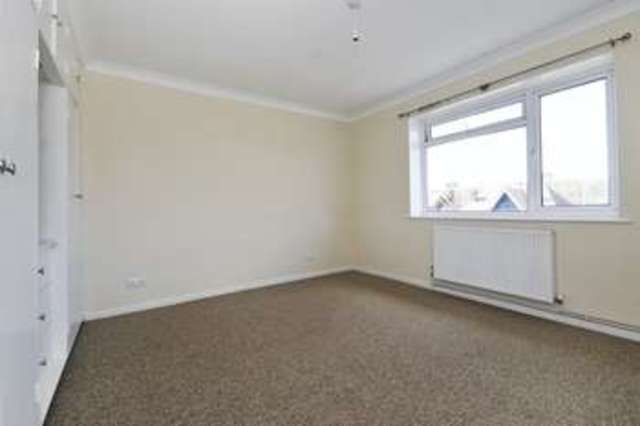  Image of 2 bedroom Flat to rent in Downview Road Worthing BN11 at Downview Road  Worthing, BN11 4QT