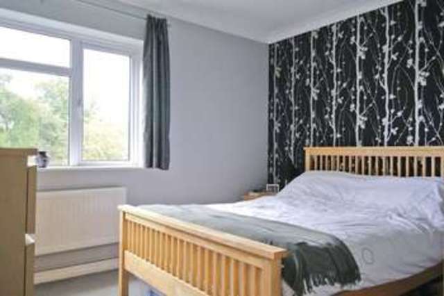  Image of 1 bedroom Flat for sale in Dunraven Drive Enfield EN2 at Dunraven Drive  Enfield, EN2 8LL
