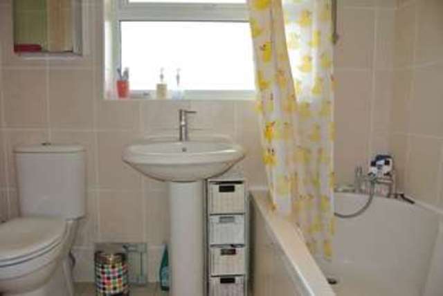  Image of 3 bedroom Semi-Detached house for sale in Dysart Road Grantham NG31 at Dysart Road  Grantham, NG31 7LQ