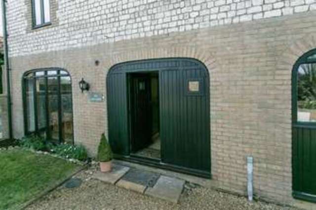  Image of 4 bedroom Terraced house for sale in East Walton King