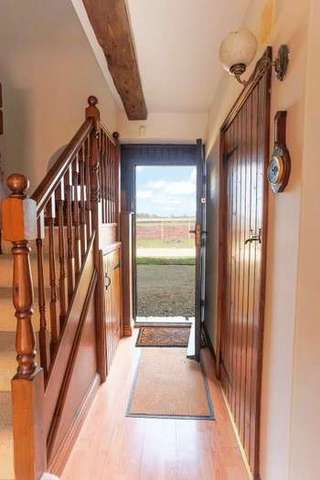  Image of 4 bedroom Terraced house for sale in East Walton King