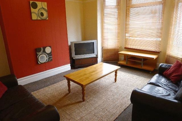  Image of 4 bedroom Terraced house for sale in Edge Grove Fairfield Liverpool L7 at Edge Grove  Liverpool, L7 0HW