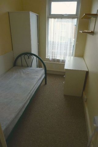  Image of 4 bedroom Terraced house for sale in Edge Grove Fairfield Liverpool L7 at Edge Grove  Liverpool, L7 0HW