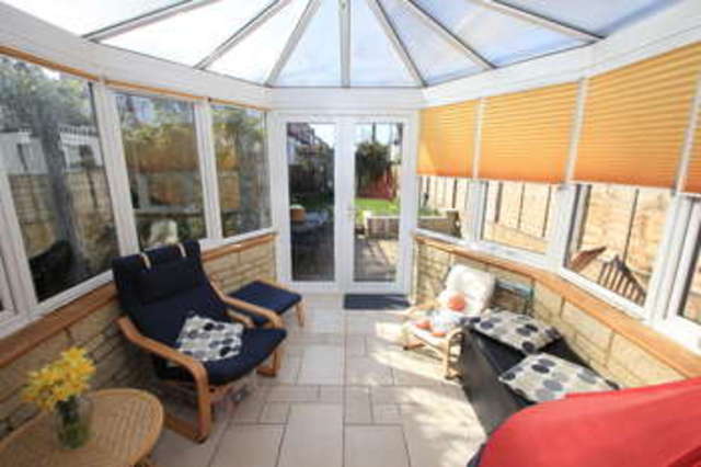  Image of 3 bedroom Detached house for sale in Ellerton Road Tolworth Surbiton KT6 at Surbiton Surrey, KT6 7UD