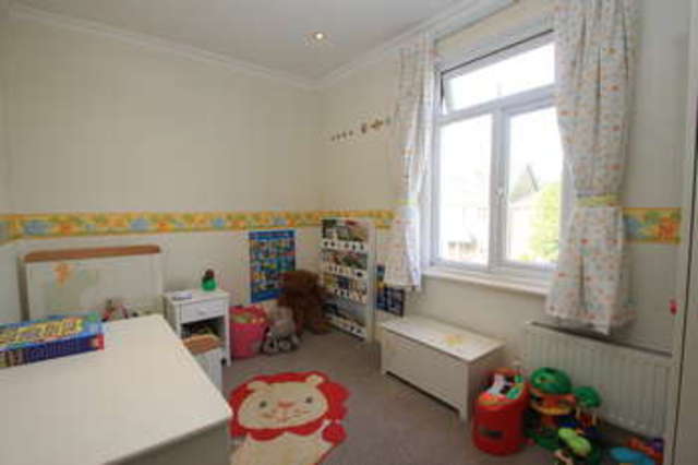  Image of 3 bedroom Detached house for sale in Ellerton Road Tolworth Surbiton KT6 at Surbiton Surrey, KT6 7UD